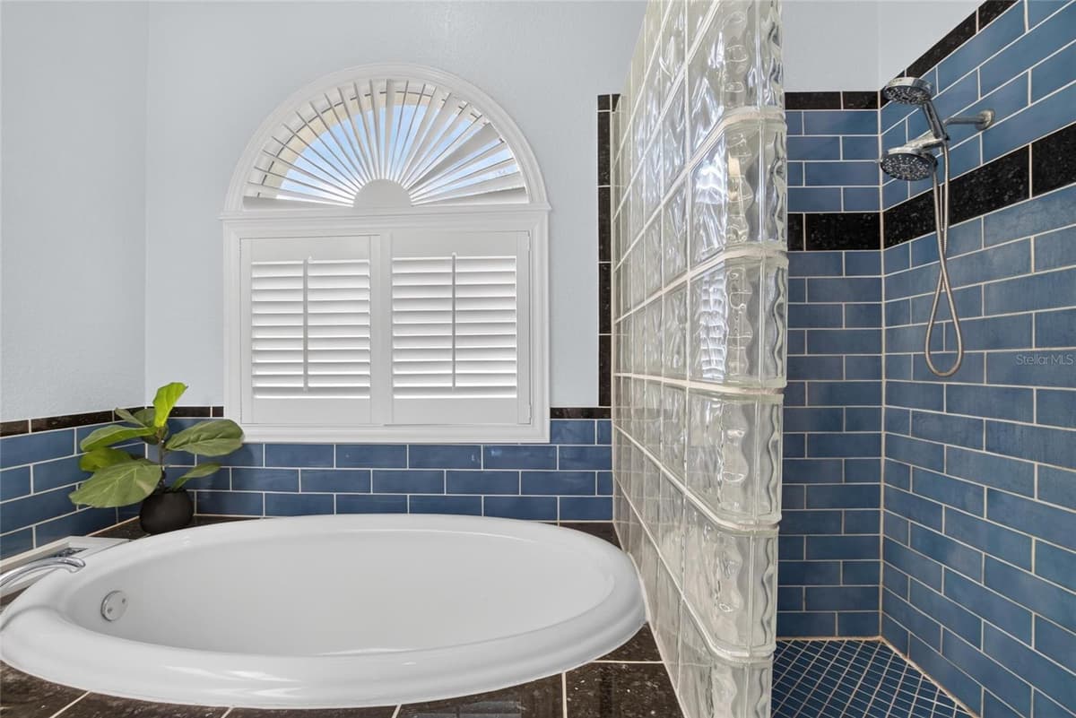 2704 ASTON AVENUE — photo 39 of 88