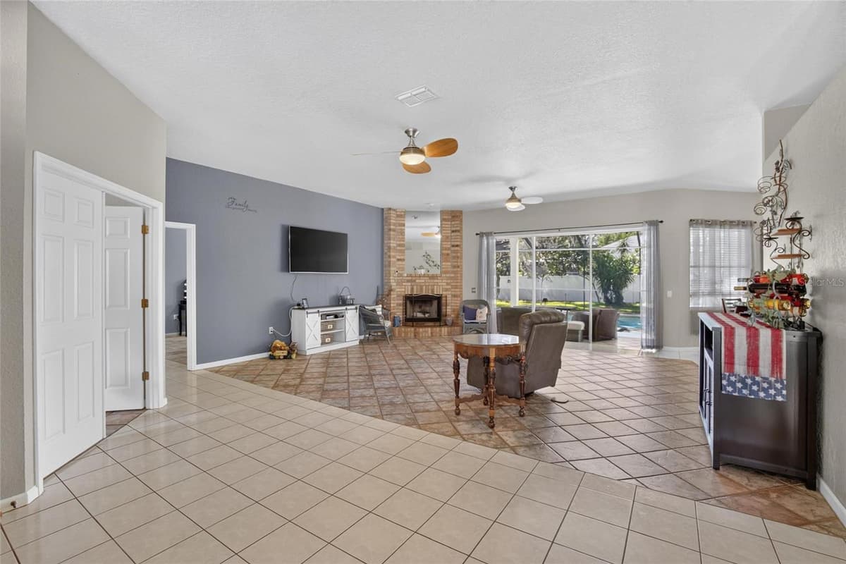 2704 ASTON AVENUE — photo 17 of 88