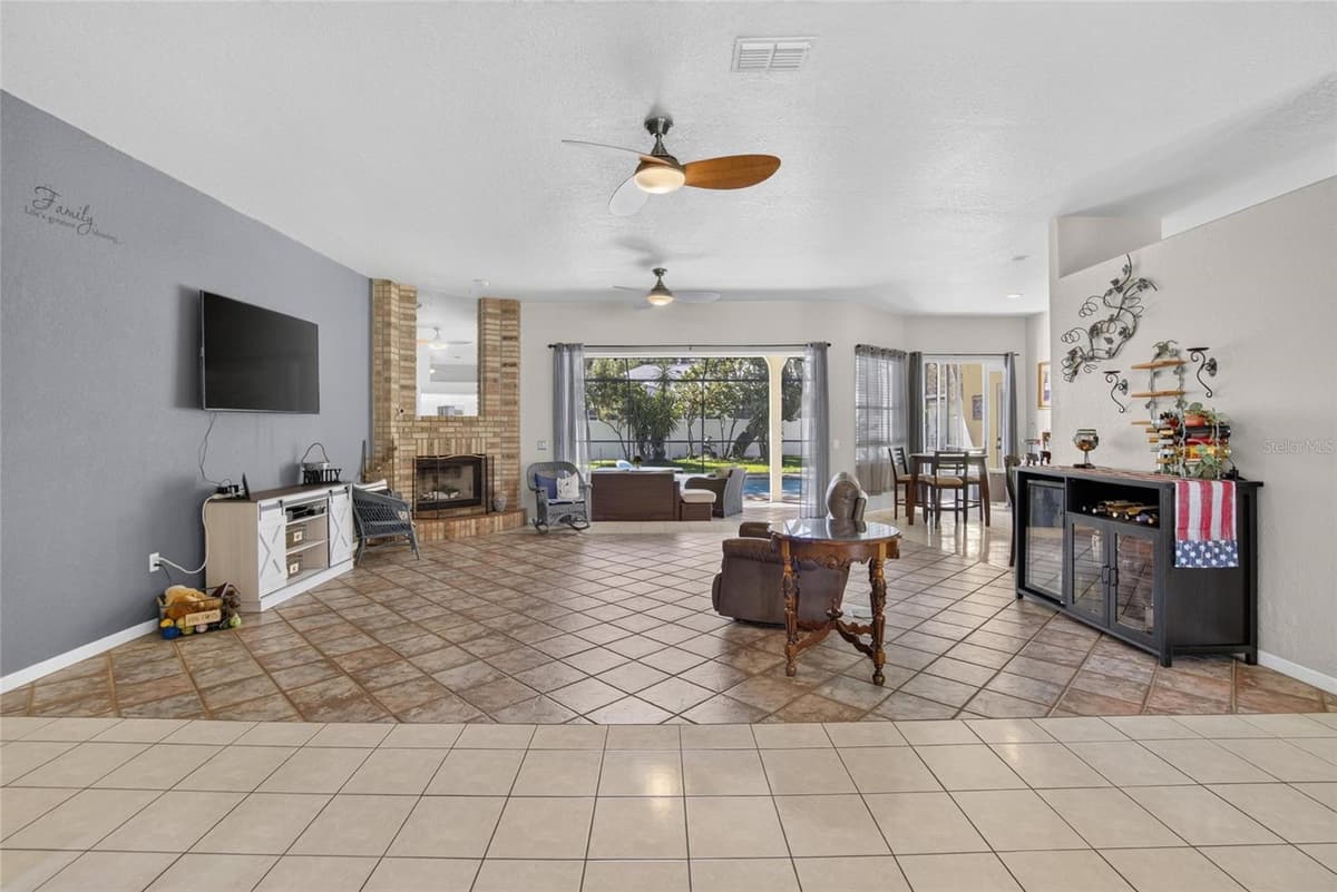 2704 ASTON AVENUE — photo 13 of 88