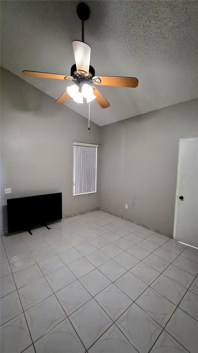 2240 STONEHEDGE LOOP — photo 8 of 10