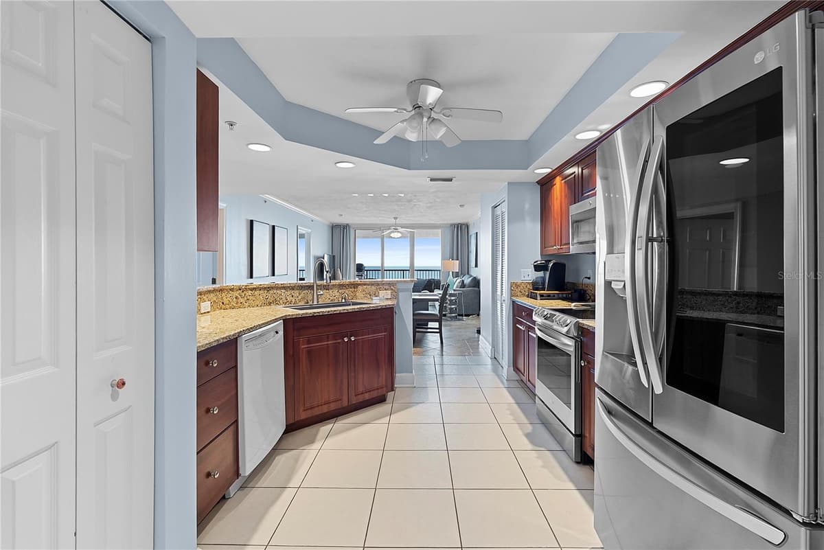 3315 ATLANTIC AVENUE — photo 7 of 46