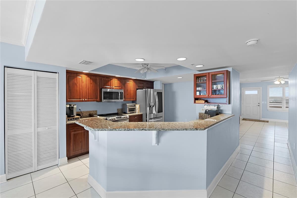 3315 ATLANTIC AVENUE — photo 9 of 46