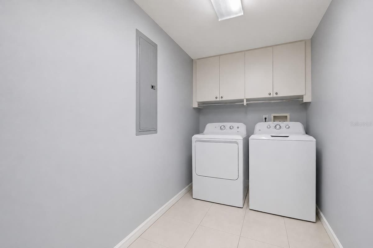 3315 ATLANTIC AVENUE — photo 10 of 46