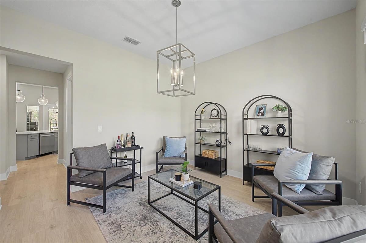 17422 NOKOTA AVENUE — photo 6 of 54
