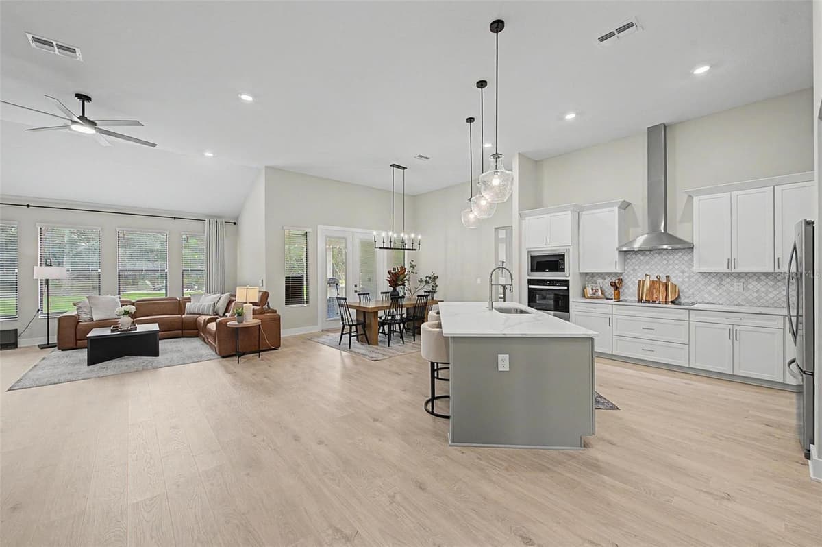 17422 NOKOTA AVENUE — photo 8 of 54