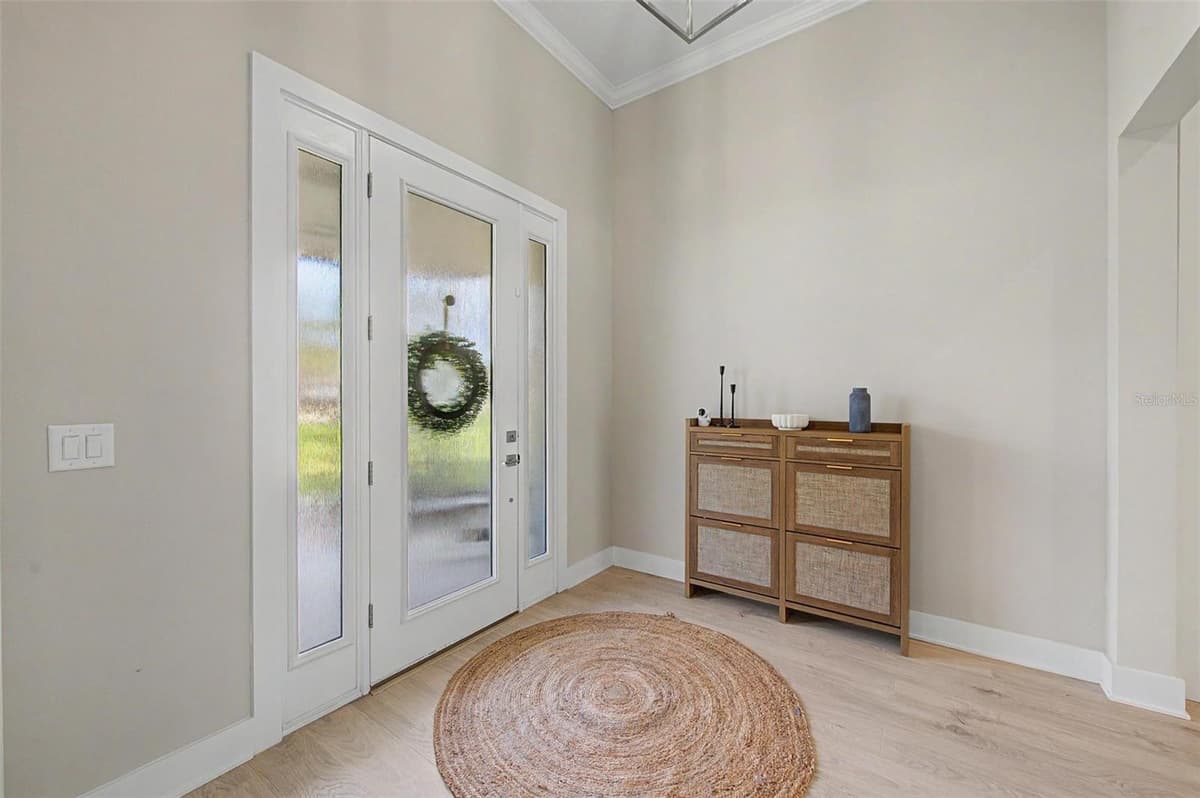 17422 NOKOTA AVENUE — photo 4 of 54