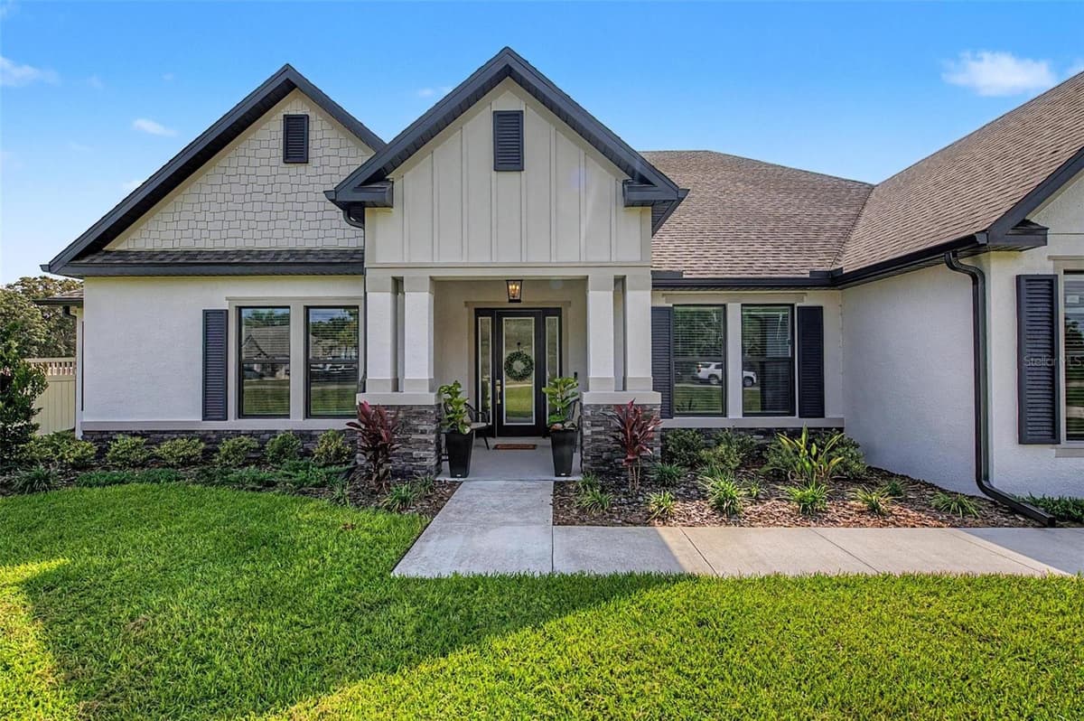 17422 NOKOTA AVENUE — photo 3 of 54