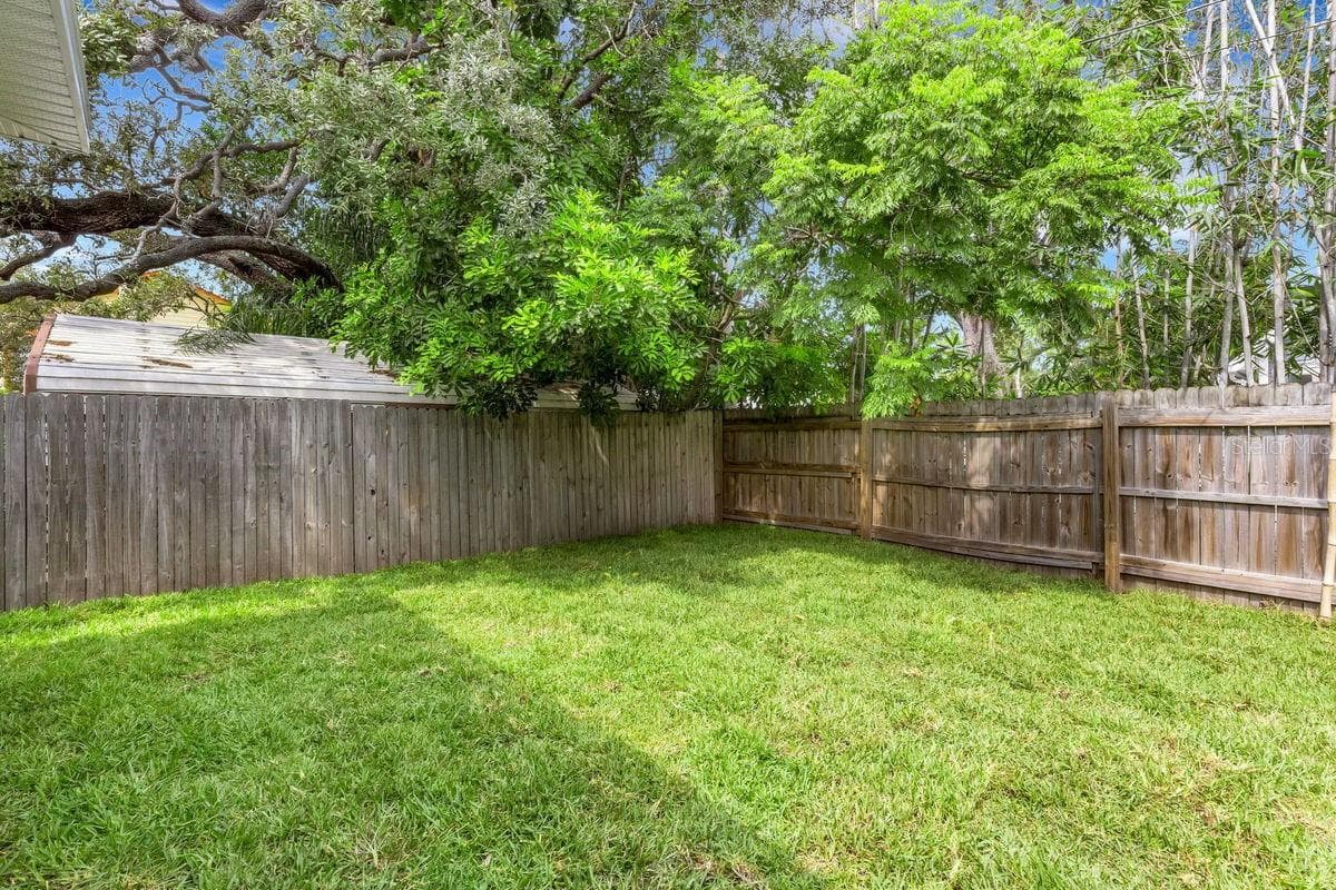 439 LOUDEN AVENUE — photo 45 of 70