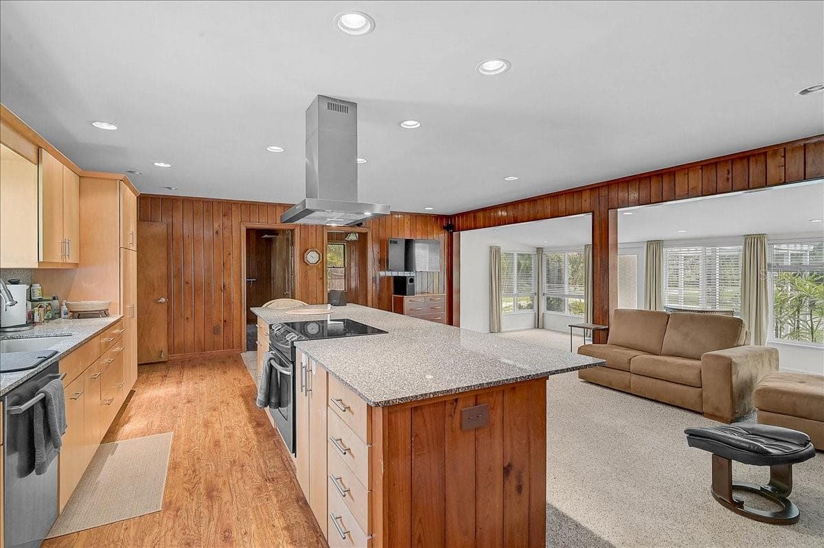 2404 BISPHAM ROAD — photo 10 of 54