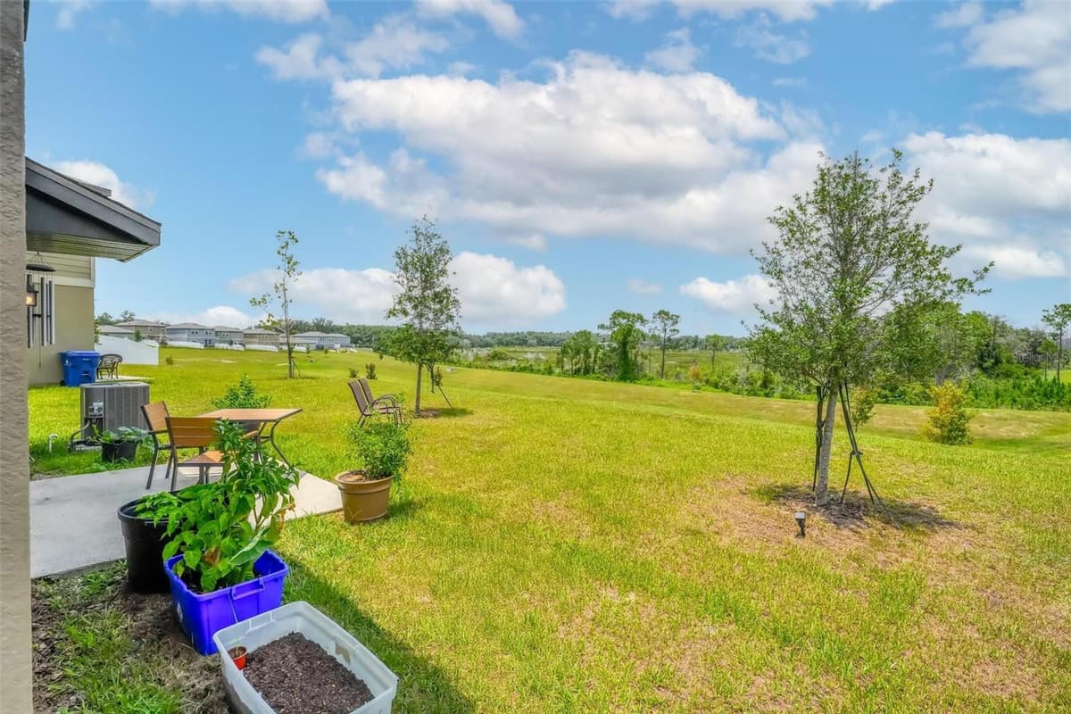 8704 SPORTSMAN LOOP — photo 11 of 46