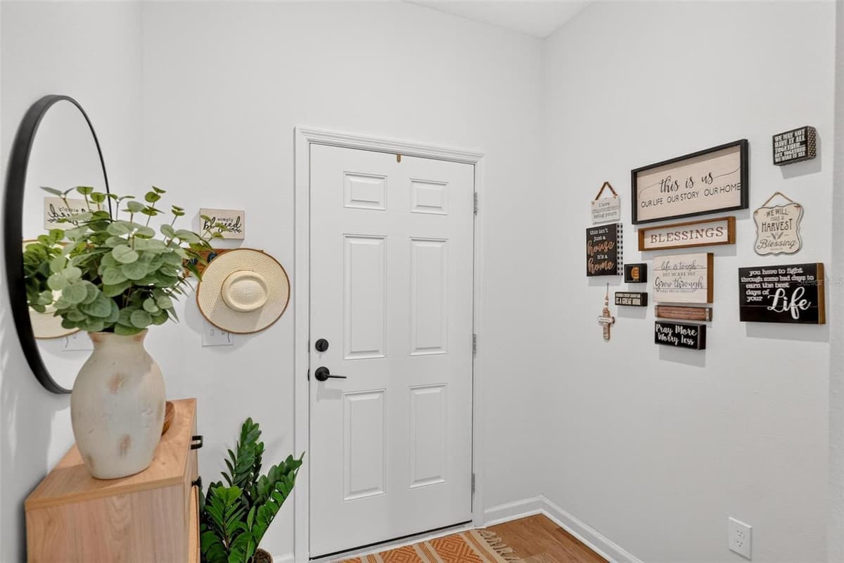 8704 SPORTSMAN LOOP — photo 12 of 46