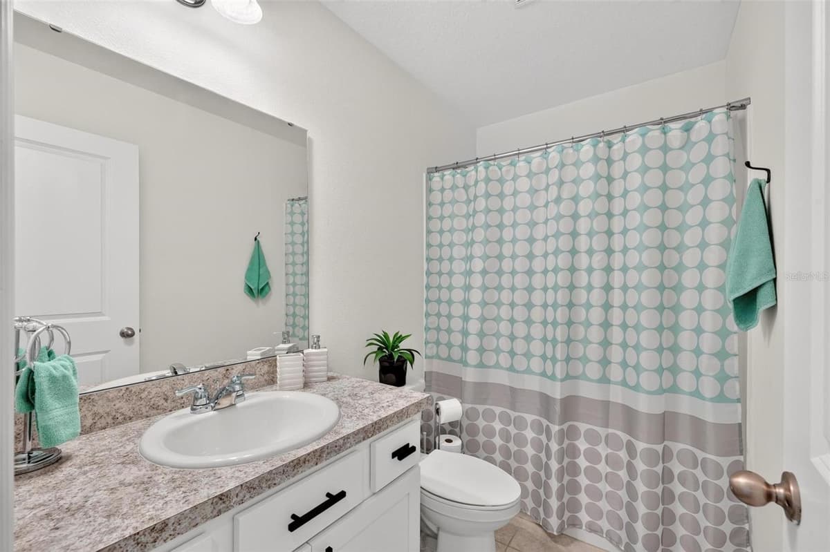 8704 SPORTSMAN LOOP — photo 33 of 46