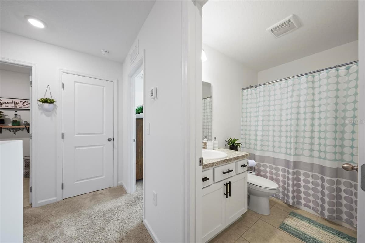 8704 SPORTSMAN LOOP — photo 32 of 46