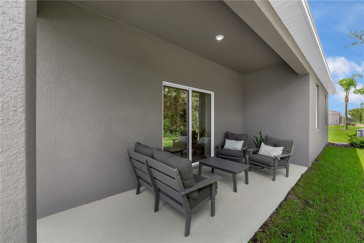 823 PEBBLE CREST LANE — photo 46 of 47