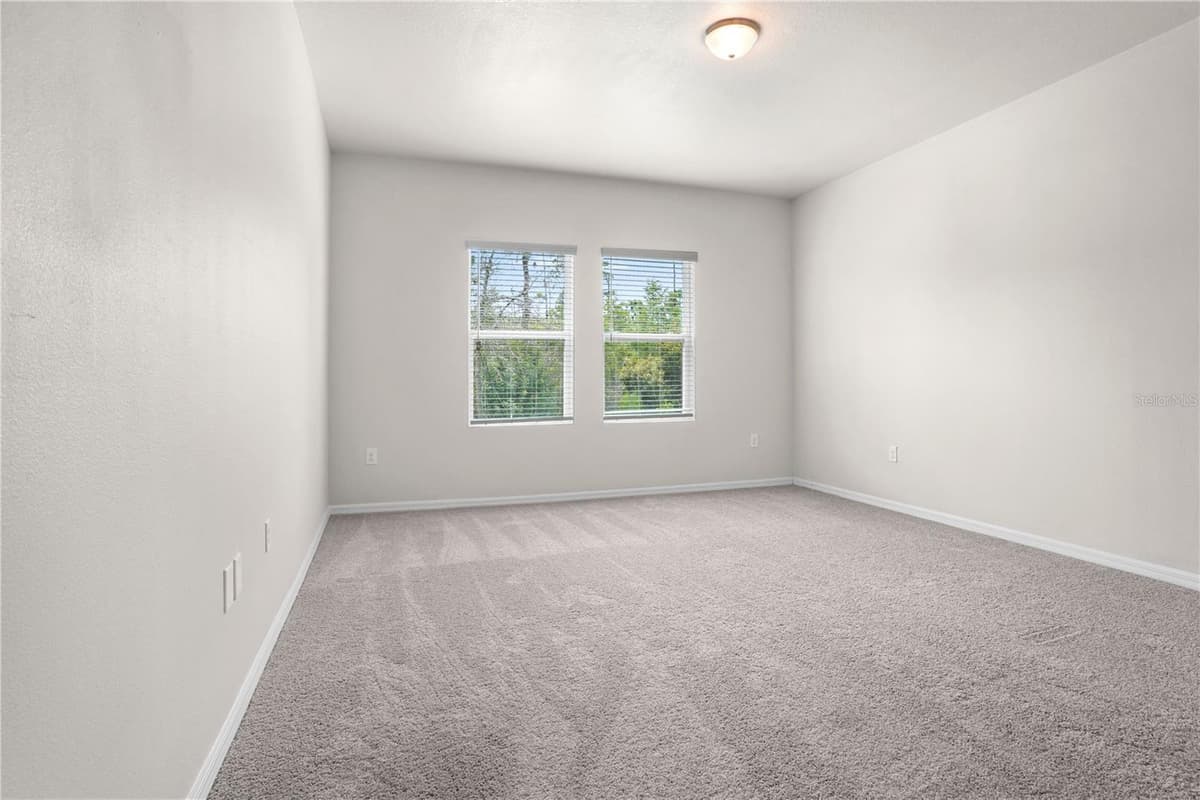 3004 NEVERLAND DRIVE — photo 15 of 38