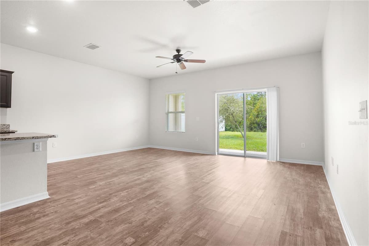 3004 NEVERLAND DRIVE — photo 7 of 38