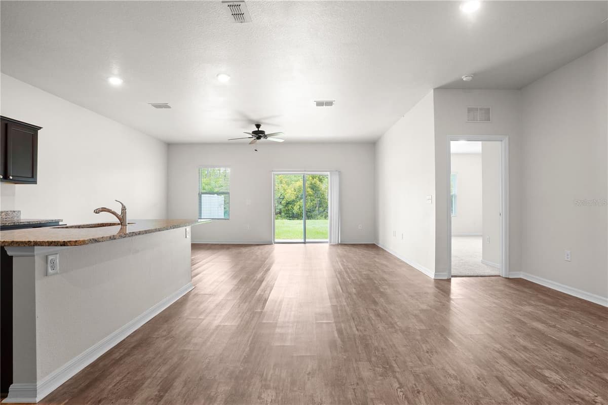 3004 NEVERLAND DRIVE — photo 6 of 38
