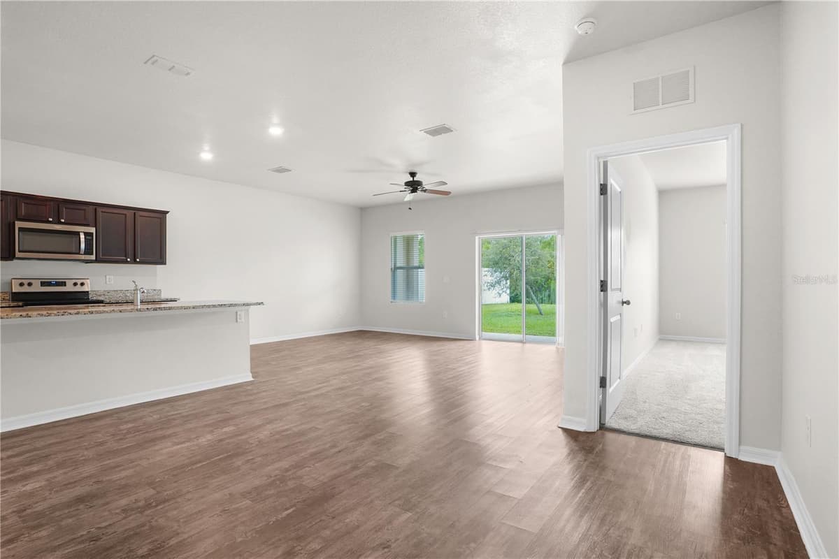 3004 NEVERLAND DRIVE — photo 14 of 38