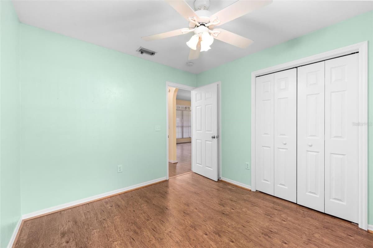 200 CHARLOTTE GLEN — photo 18 of 34