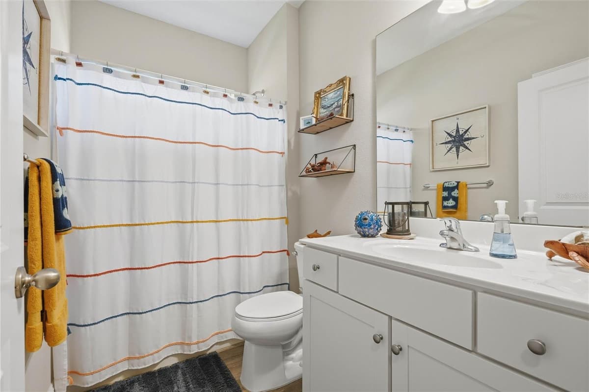 98 FERNDALE WAY — photo 19 of 44