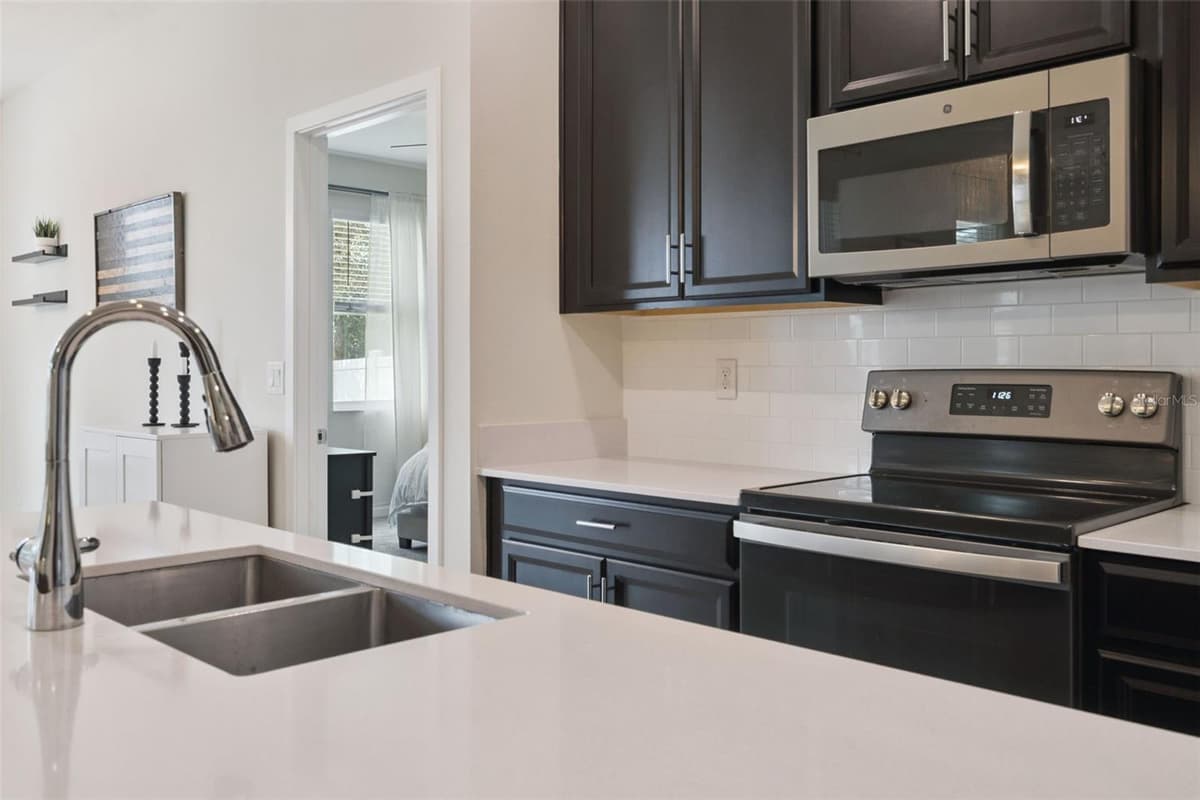 897 CARMILLION COURT — photo 10 of 72