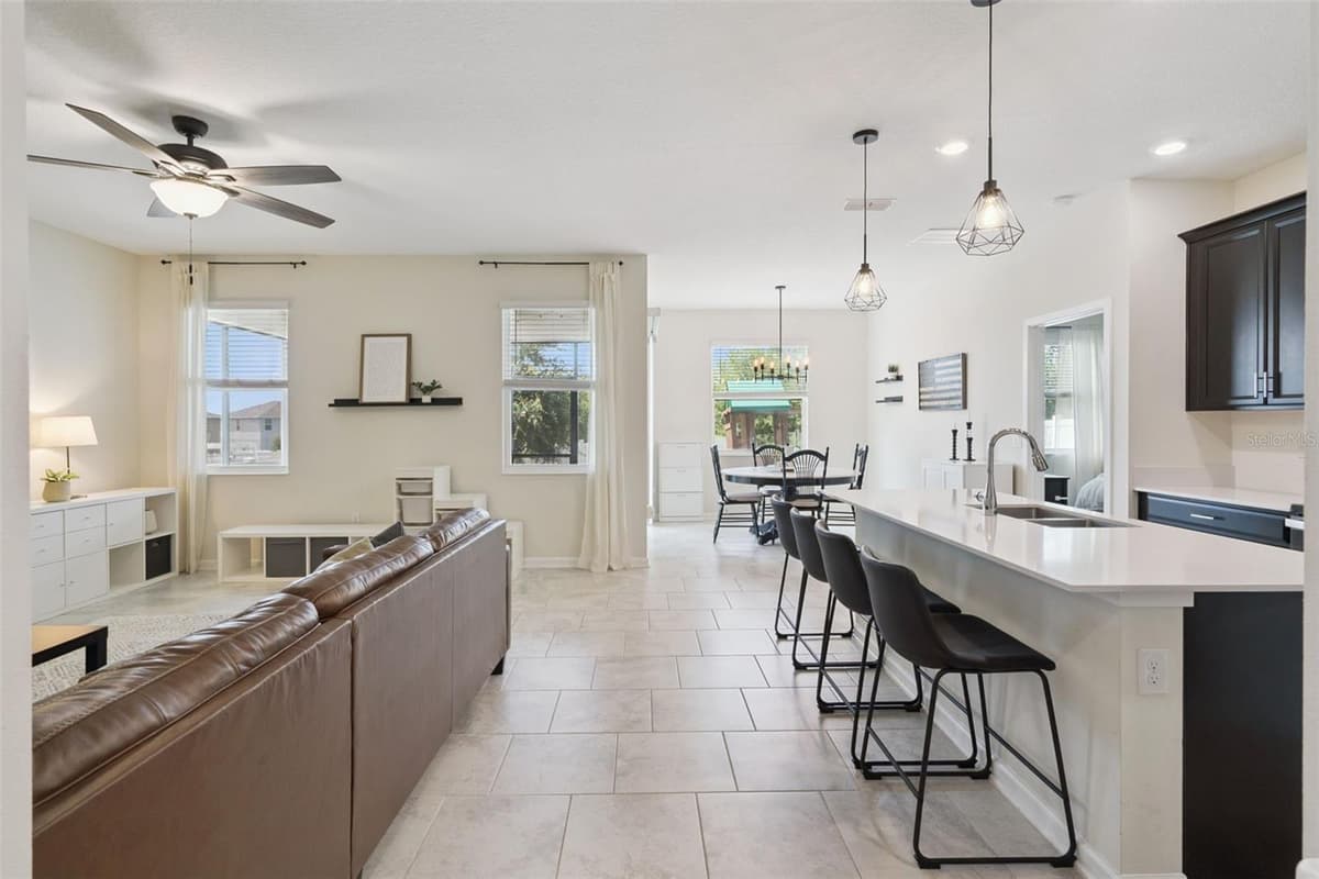 897 CARMILLION COURT — photo 5 of 72