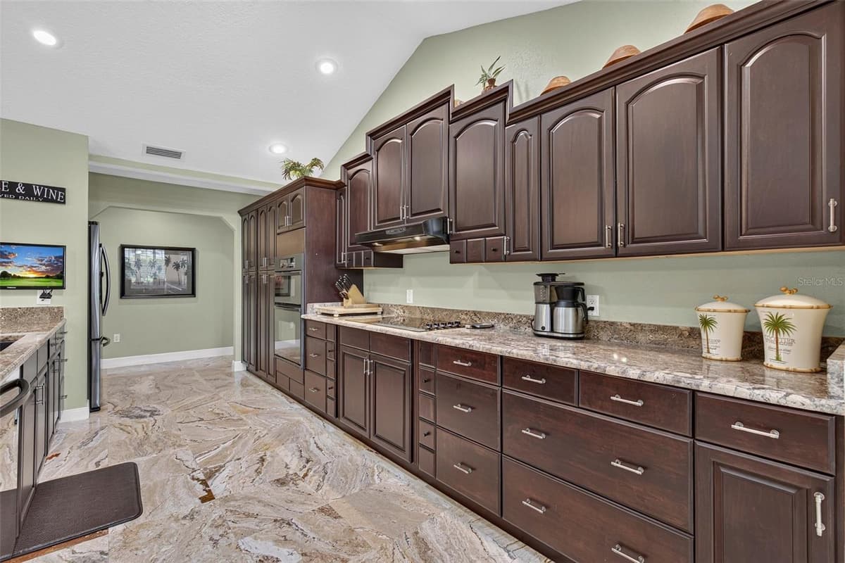 2604 ROYAL LIVERPOOL DRIVE — photo 15 of 61