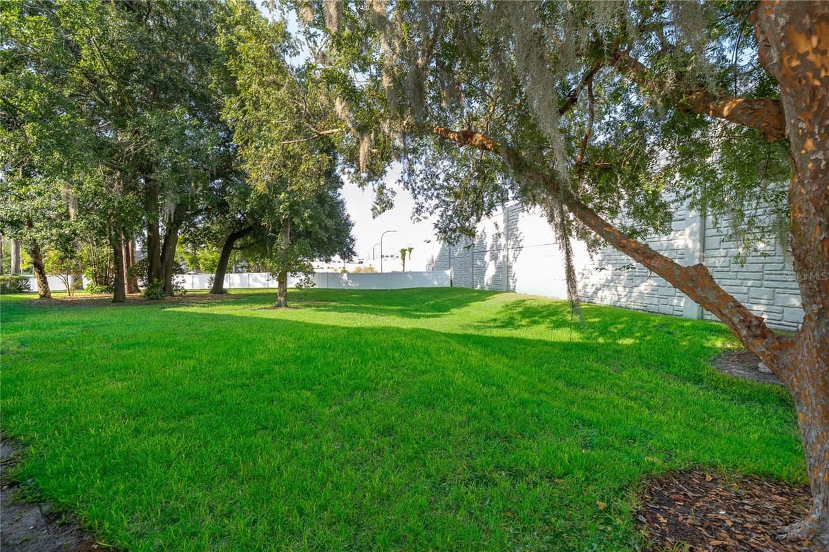 163 SPRINGWOOD CIRCLE — photo 18 of 34
