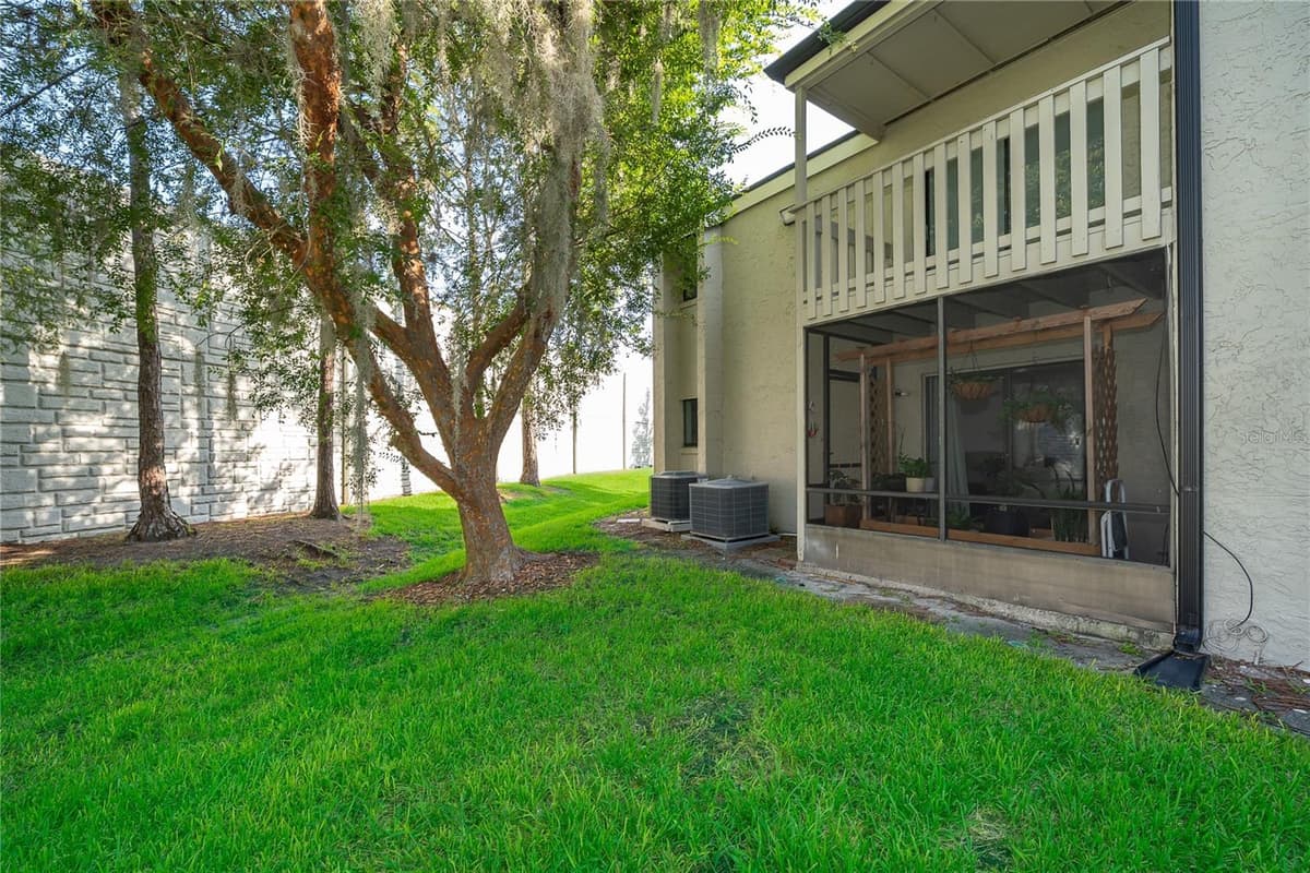 163 SPRINGWOOD CIRCLE — photo 19 of 34