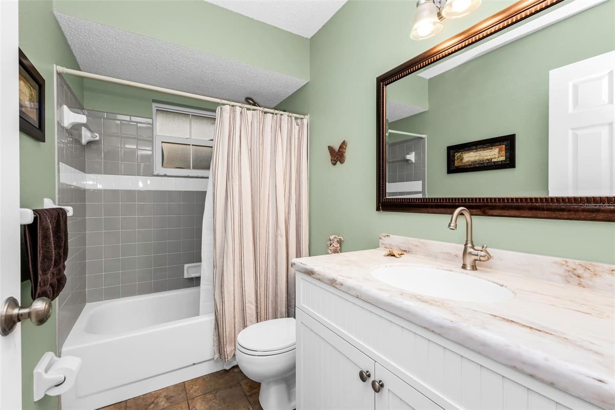73 MANIZAKS AVENUE — photo 25 of 26