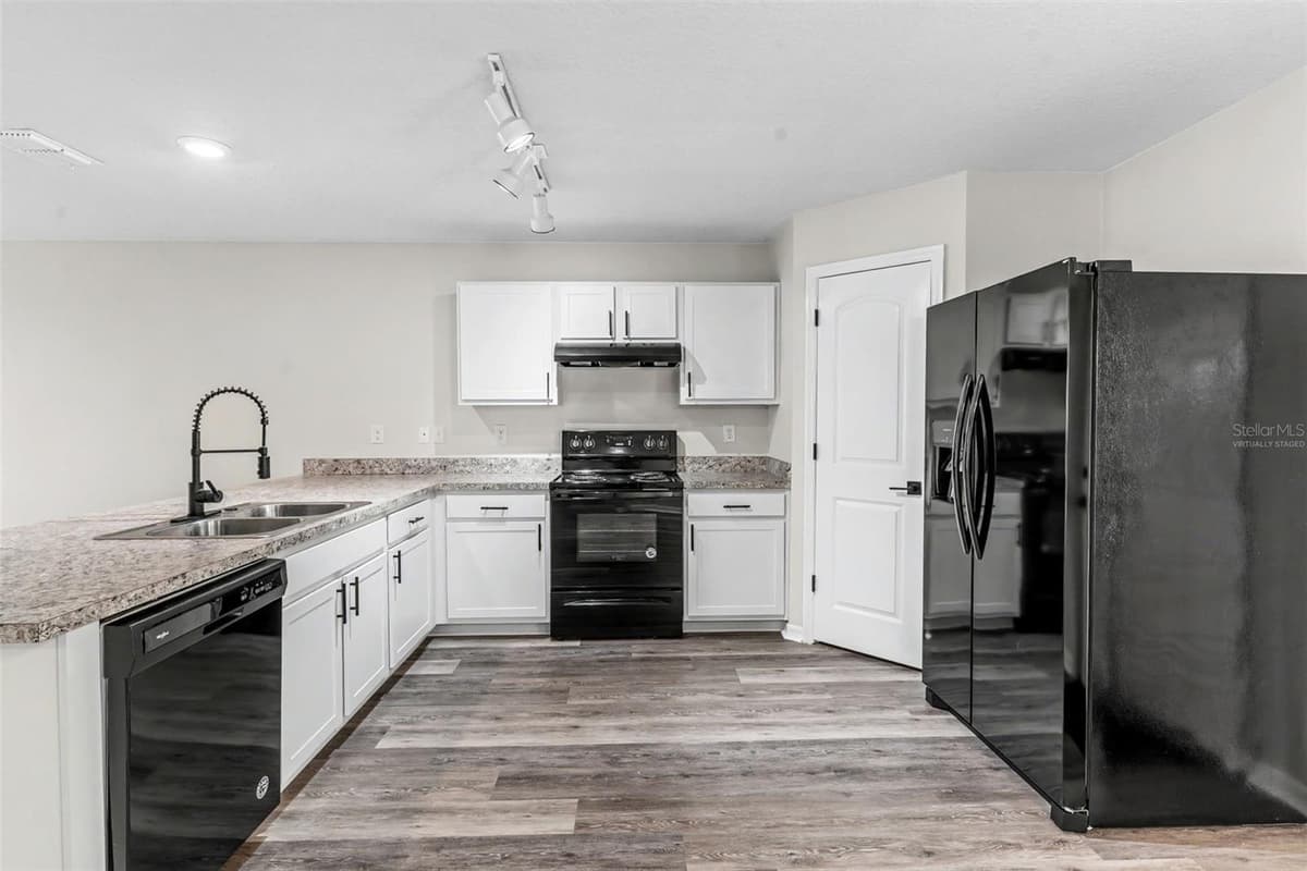 232 BEGONIA LANE — photo 4 of 18