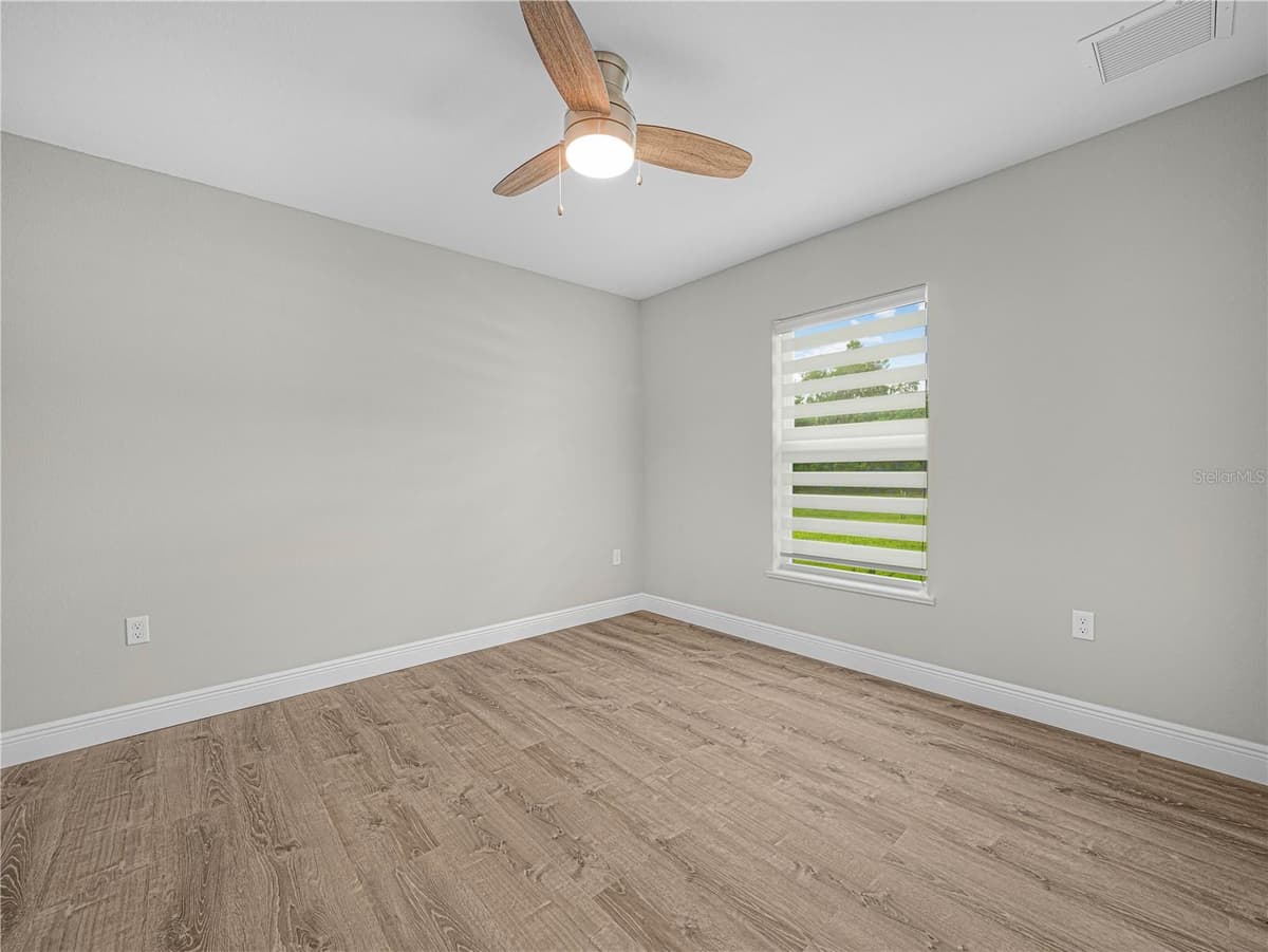 270 LINCOLN ROAD — photo 15 of 23