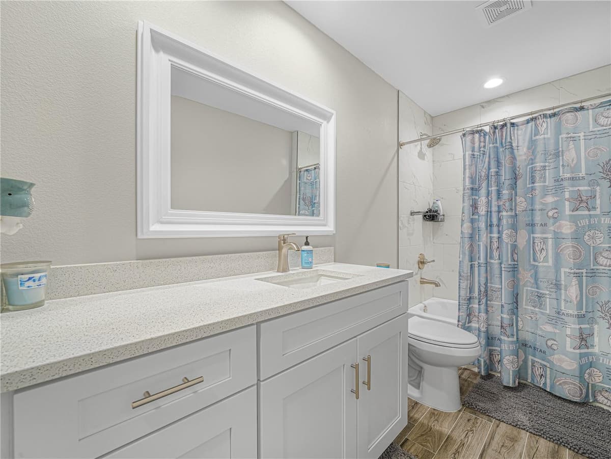 270 LINCOLN ROAD — photo 19 of 23