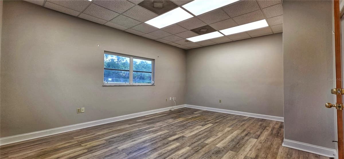 9324 EDEN AVENUE — photo 27 of 42
