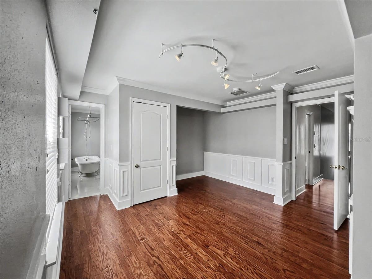 205 VILLAGE STREET — photo 40 of 58