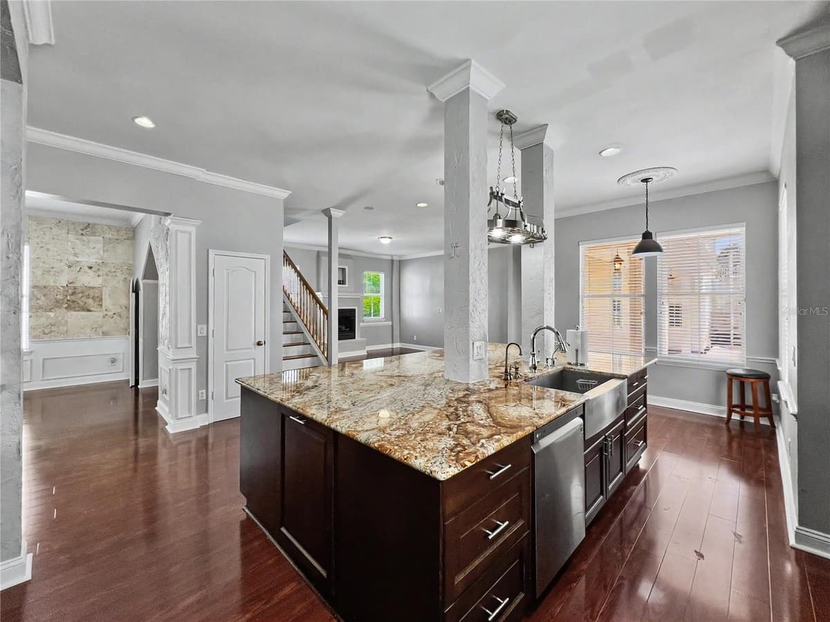 205 VILLAGE STREET — photo 18 of 58