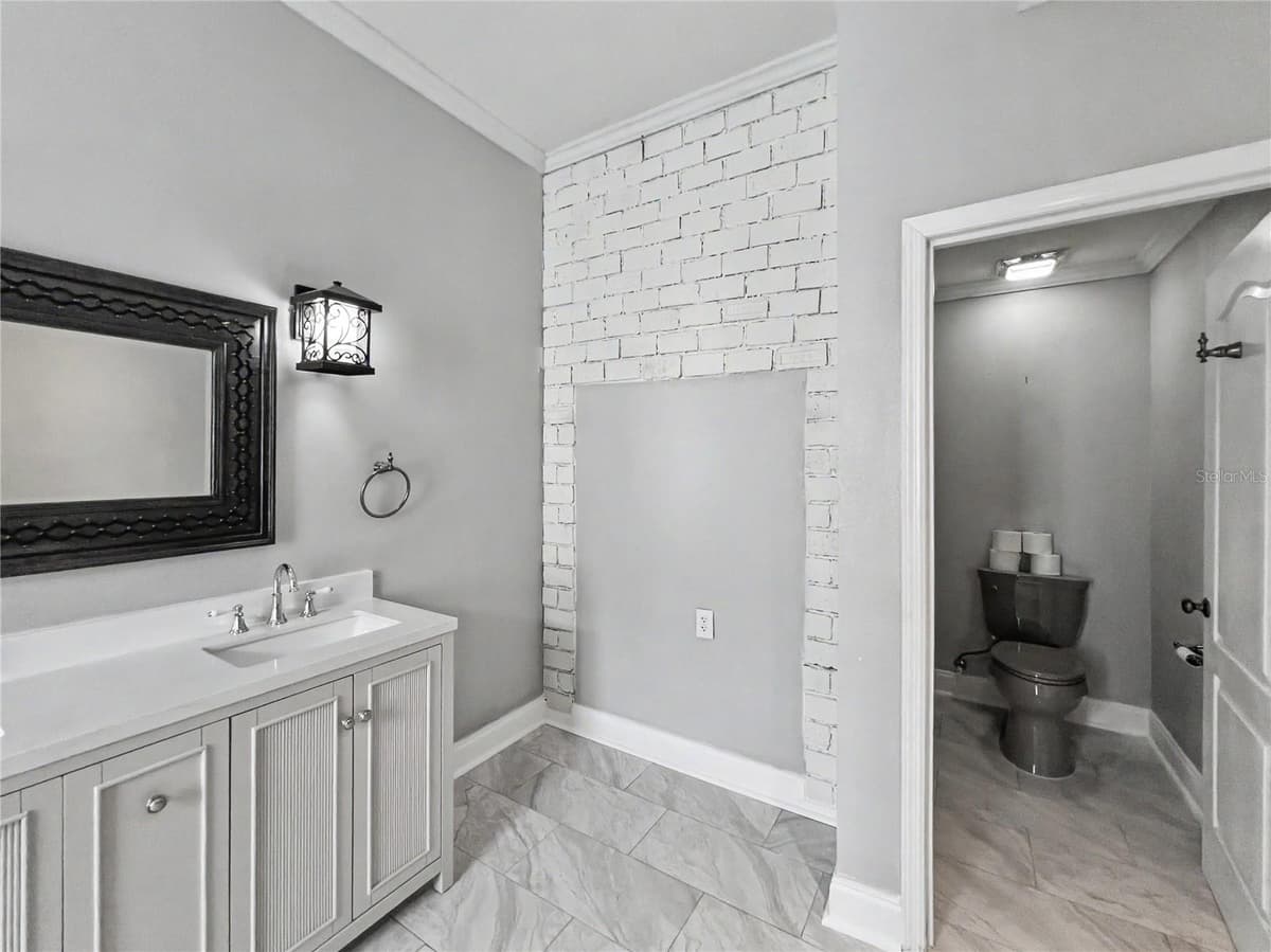 205 VILLAGE STREET — photo 30 of 58