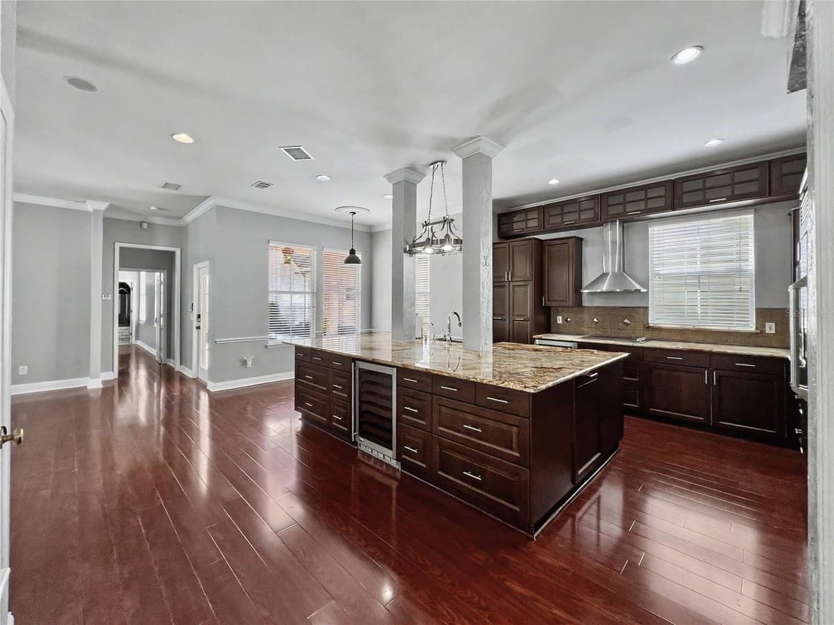 205 VILLAGE STREET — photo 13 of 58