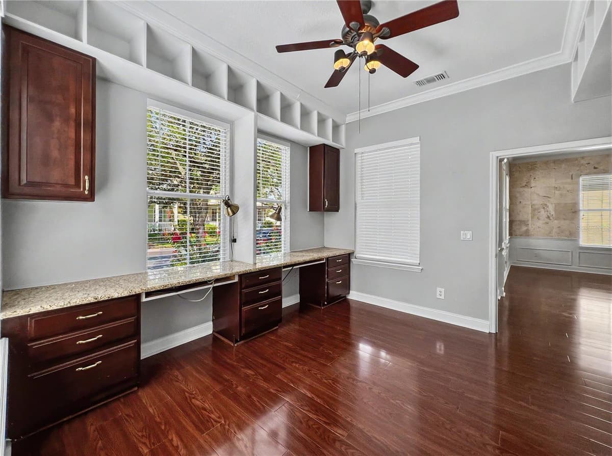 205 VILLAGE STREET — photo 11 of 58
