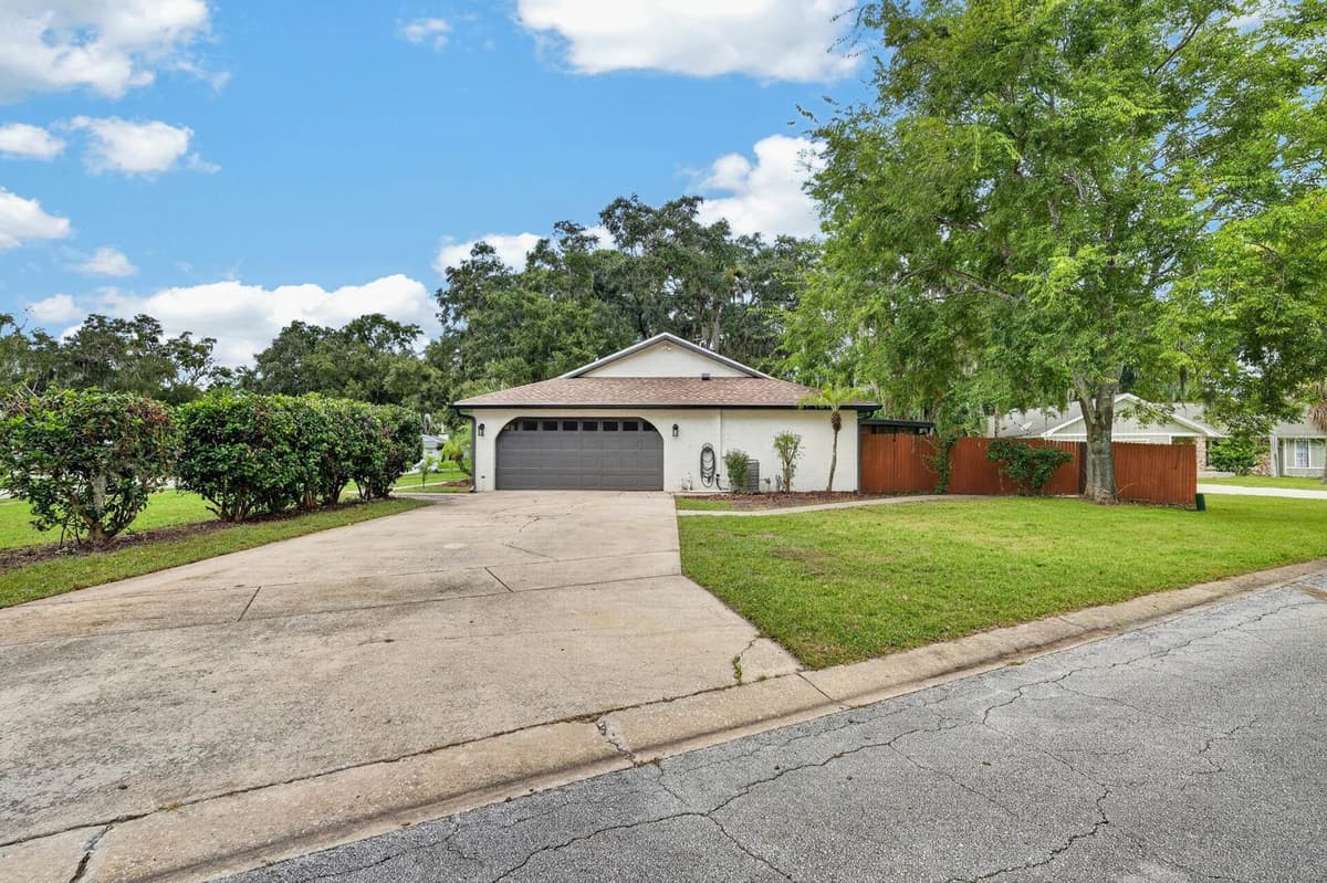 475 WOODSTOCK DRIVE — photo 42 of 45