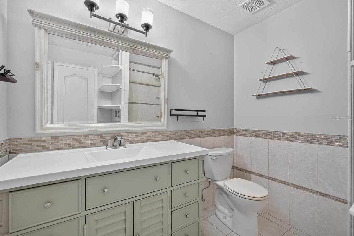 475 WOODSTOCK DRIVE — photo 20 of 45
