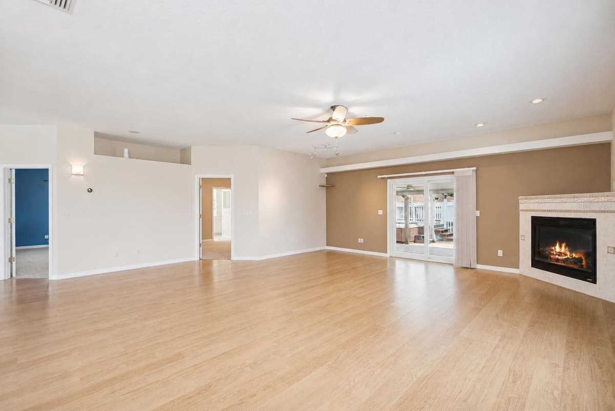 173 FLAMINGO RD — photo 13 of 38