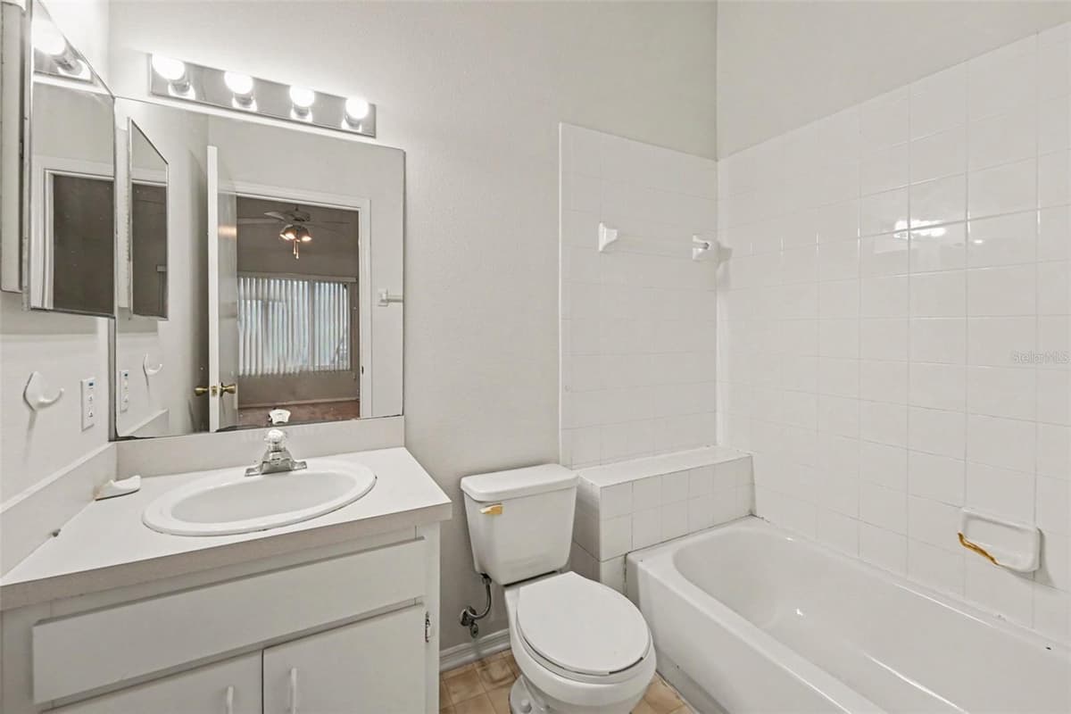 366 COUNTRYSIDE KEY BOULEVARD — photo 18 of 23
