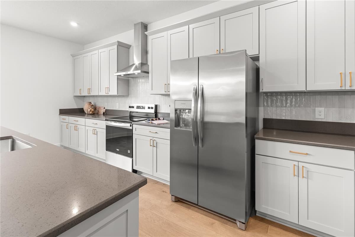 4421 BAY COURT AVENUE — photo 12 of 65