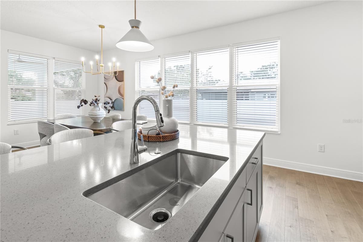 4421 BAY COURT AVENUE — photo 8 of 65