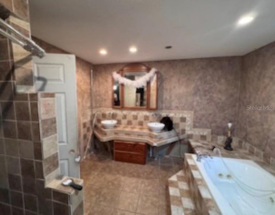 38124 ILLINOIS STREET — photo 14 of 24