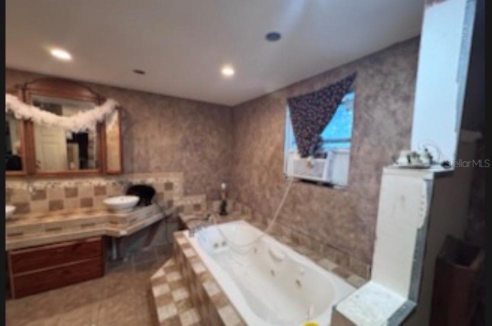 38124 ILLINOIS STREET — photo 15 of 24