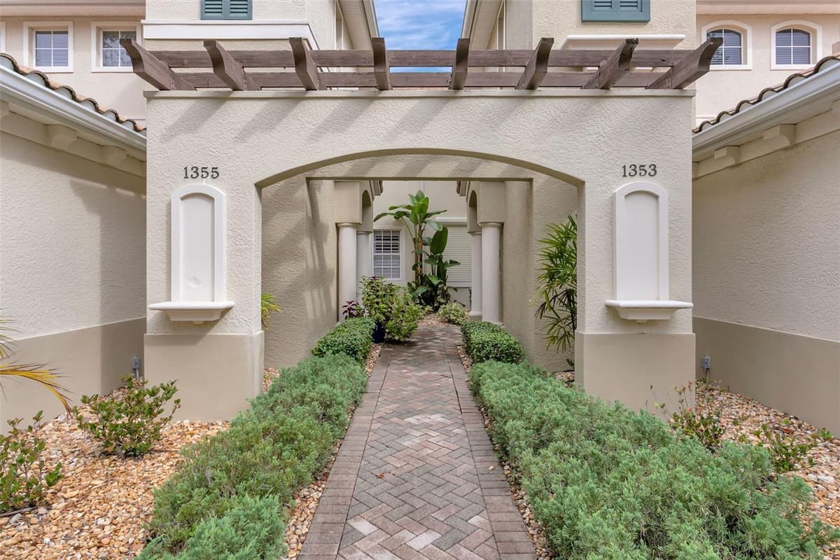 1353 EMERALD DUNES DRIVE — photo 4 of 47