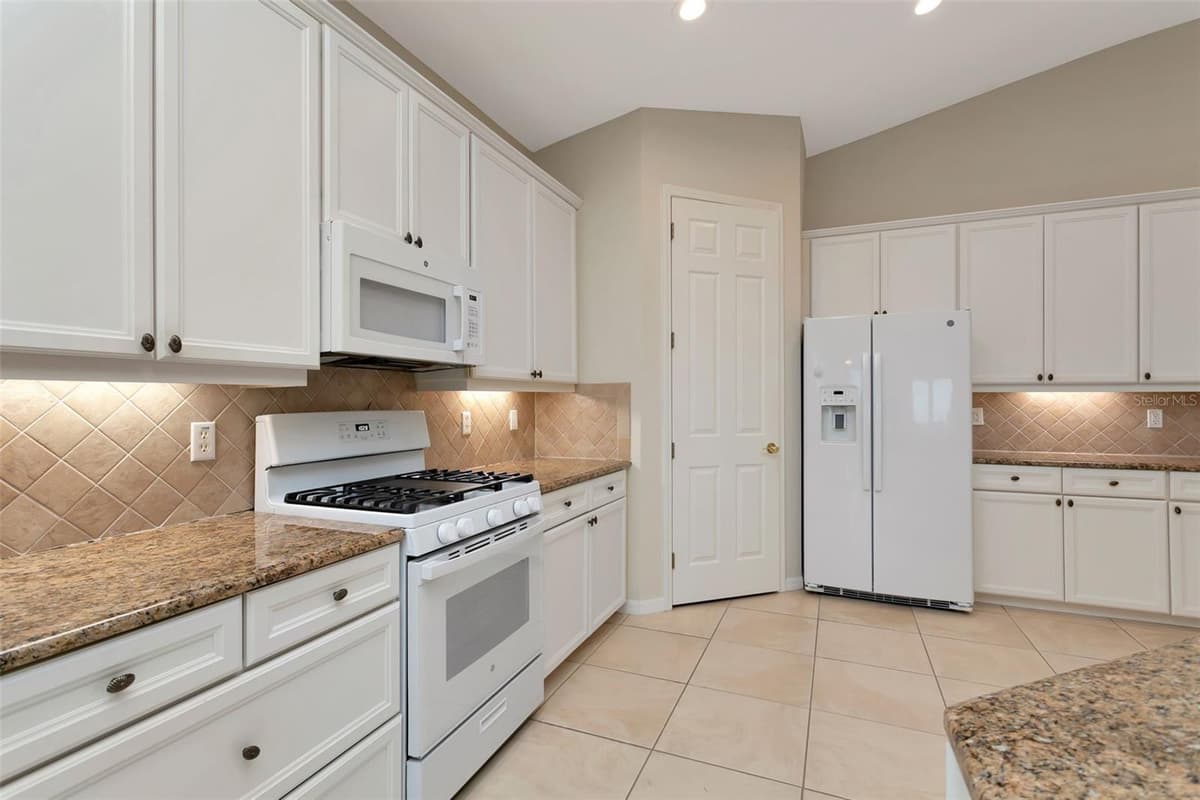 1353 EMERALD DUNES DRIVE — photo 19 of 47