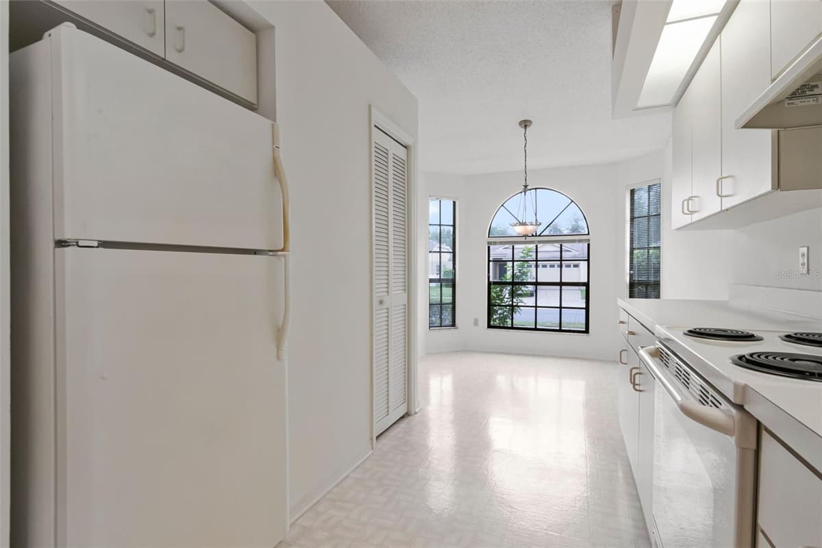 10913 FENWAY GLEN COURT — photo 10 of 27